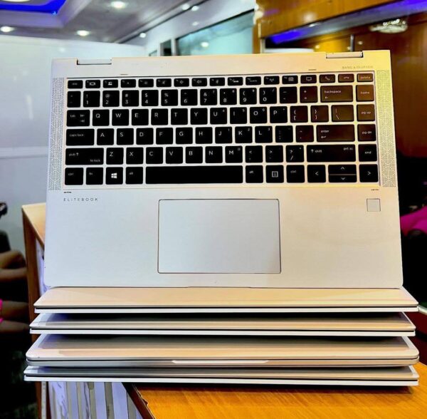hp 1040 g7 x360 intel core i7 10th gen 16gb ram 512gb ssd